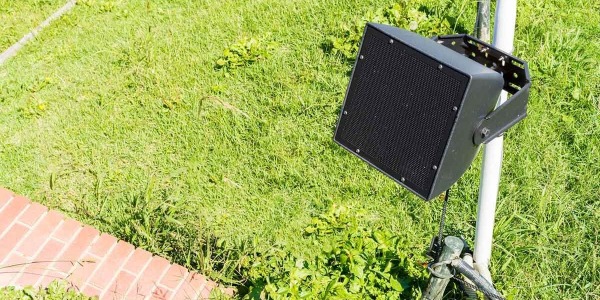 Diffusori da esterno: le soluzioni per ascoltare musica all'aperto