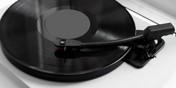 Migliori marche di giradischi: a quali brand affidare i propri vinili?