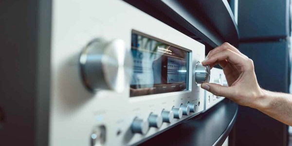 Amplificatore Transistor: cos’è (e differenze coi Valvolari)