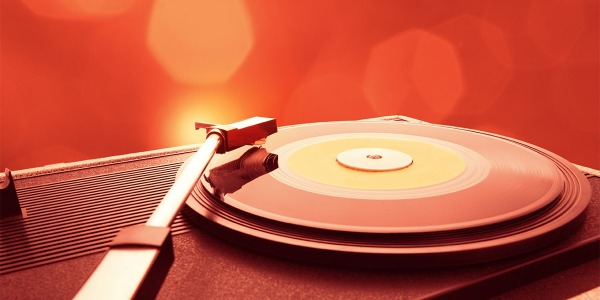 Quali sono i giradischi più compatti? I modelli di dimensioni ridotte