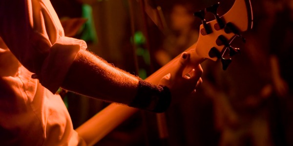 La magia degli MTV Unplugged: episodi storici, aneddoti, canzoni