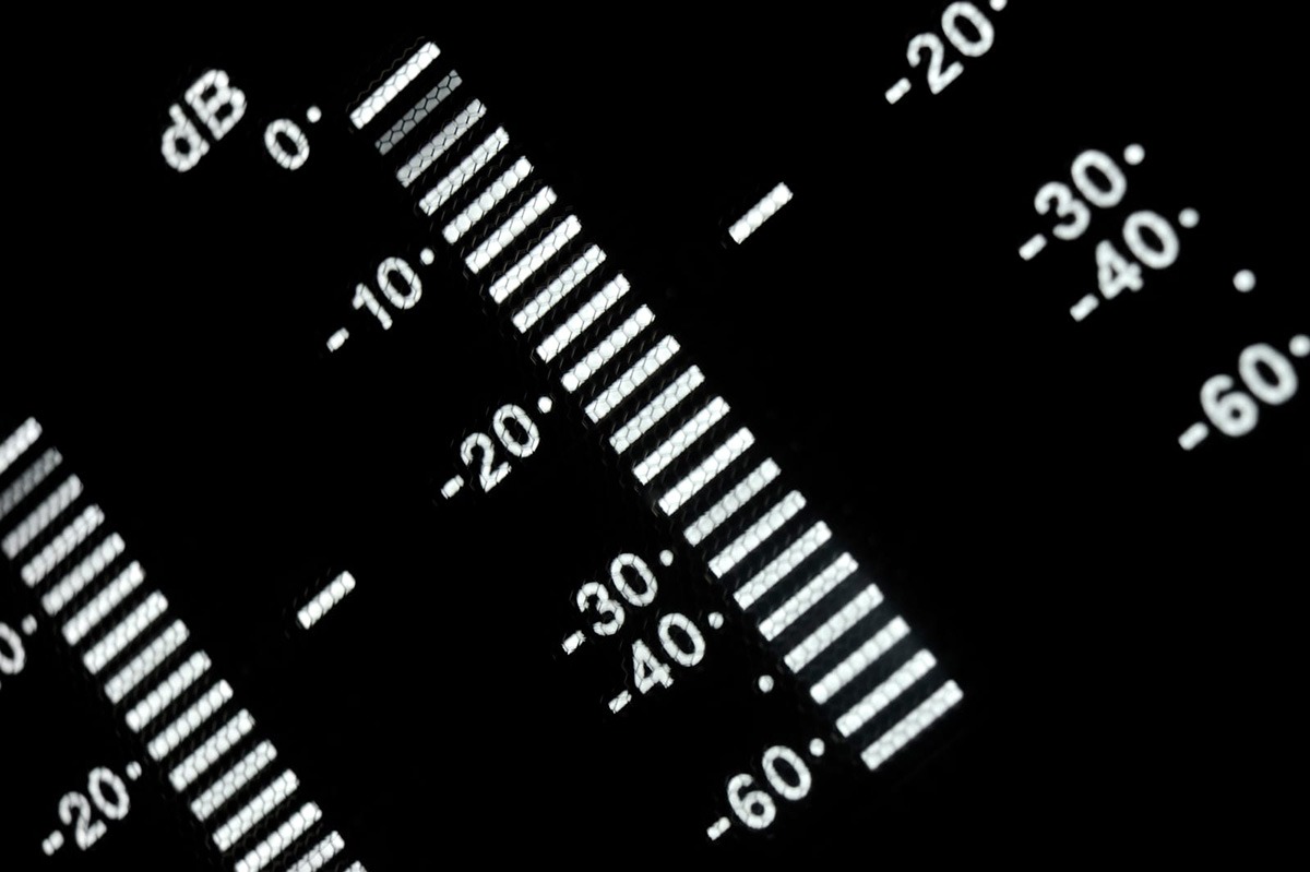 Come usare un equalizzatore audio analogico? Tutte le info utili